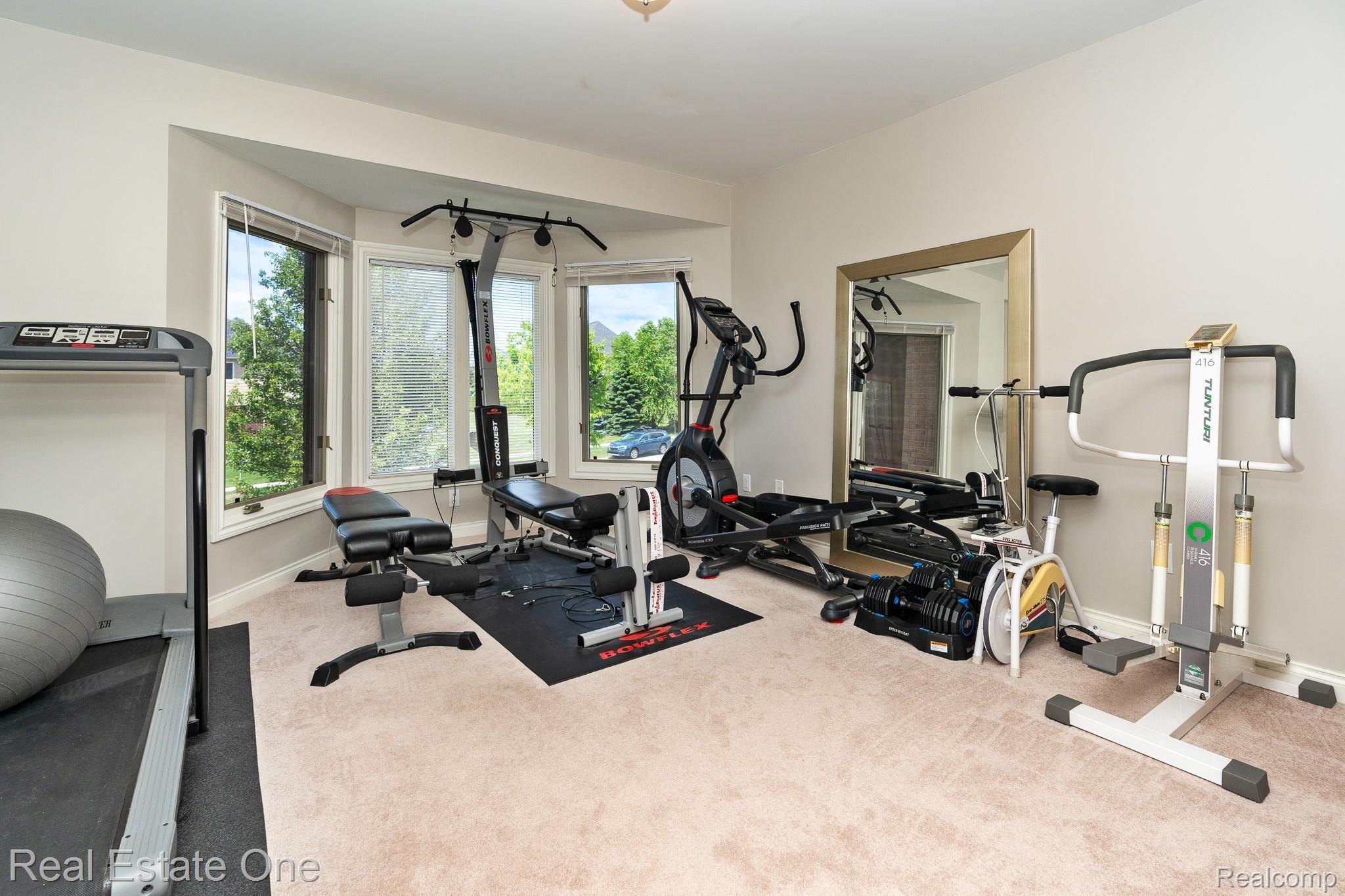 679 Quarry Drive Rochester, MI 48306 - Photo 23 of 54 679 Quarry MLS-W062.jpg
