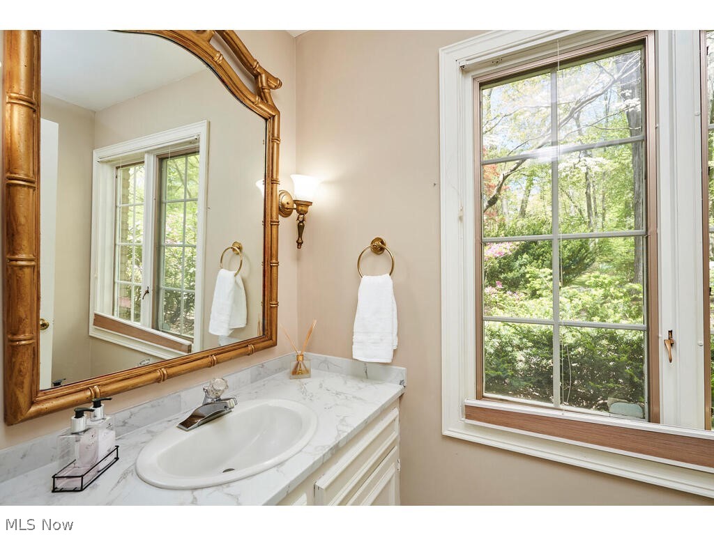2232 Lancaster Road Akron, OH 44313 - Photo 18 of 33