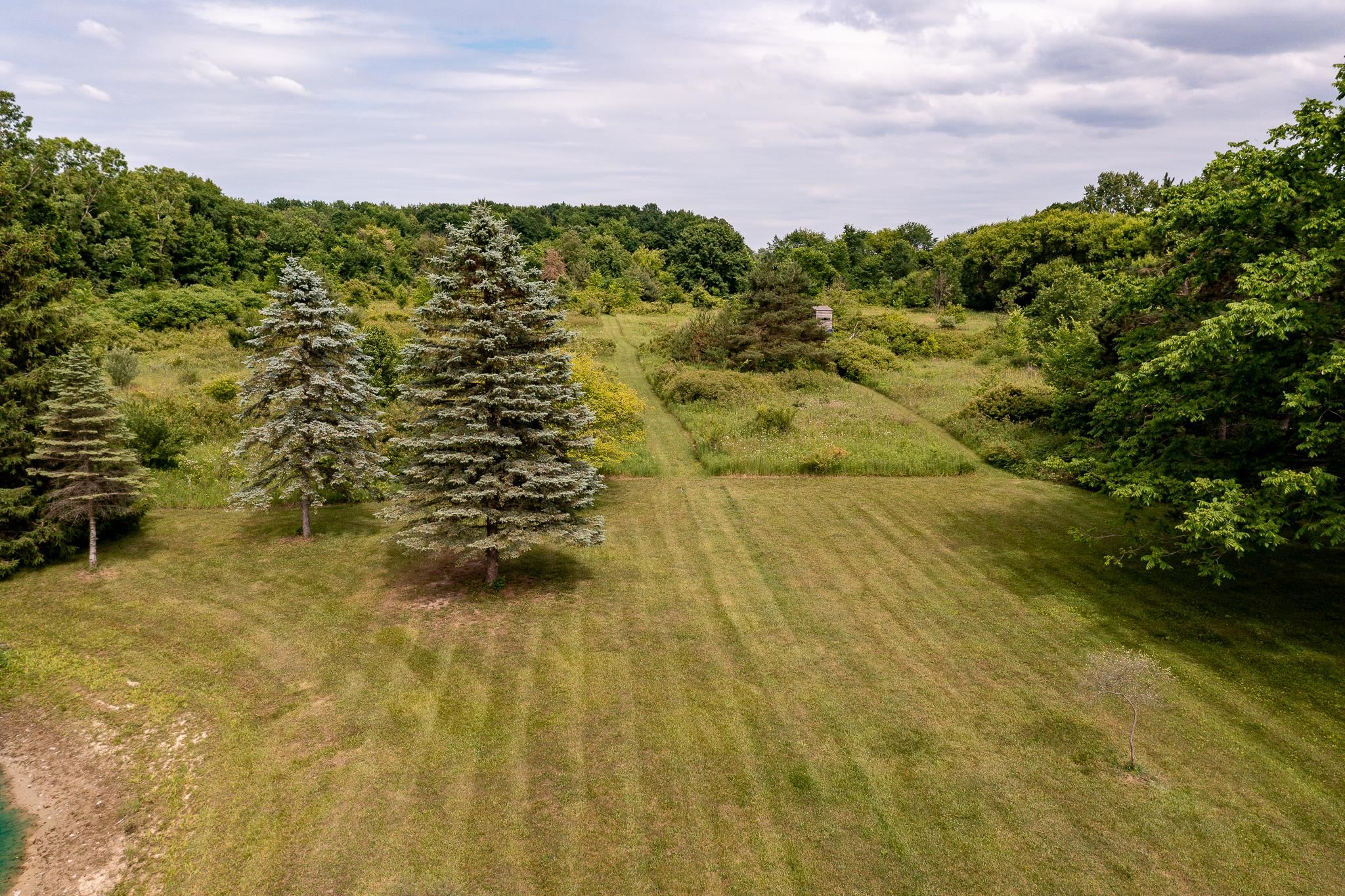 80466 Capac Road Armada, MI 48005 - Photo 8 of 73 50114597-7.JPG