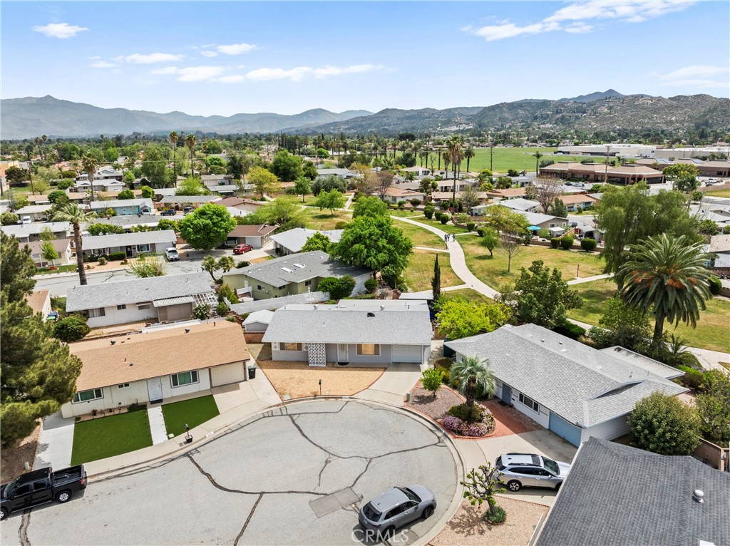 820 South Alessandro Street Hemet, CA 92543 - Photo 36 of 37 an aerial view of residential houses with outdoor space and ocean view