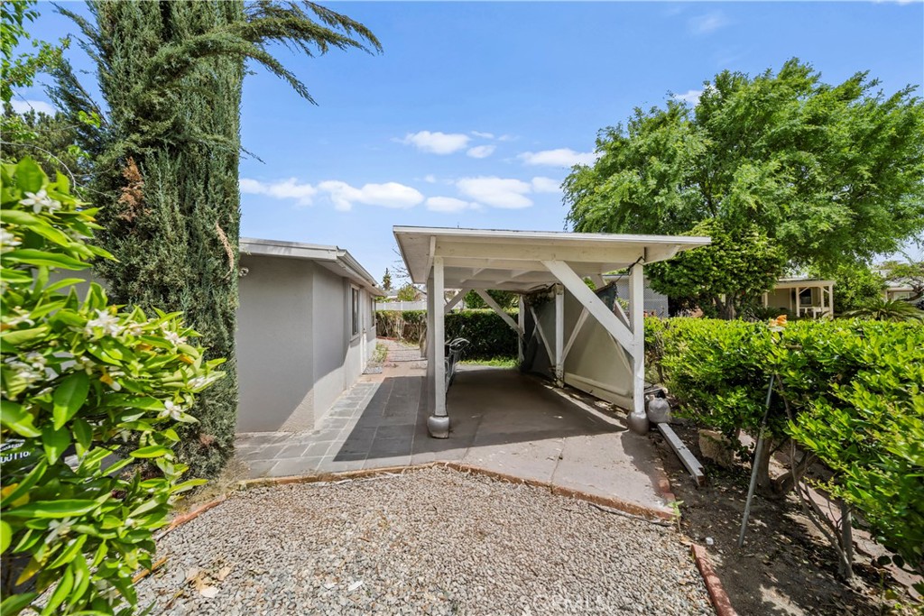 820 South Alessandro Street Hemet, CA 92543 - Photo 9 of 37