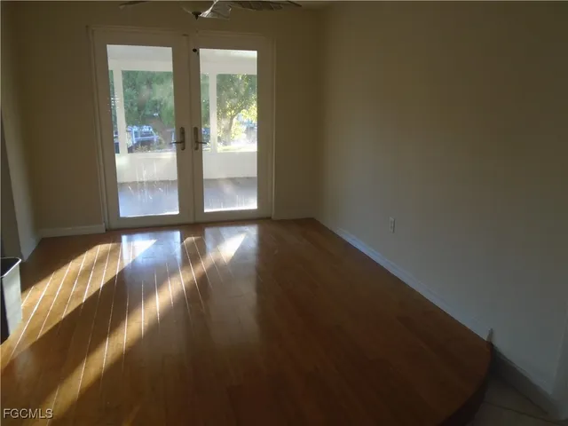 $2,400 | 991 April Lane, North Fort Myers, FL 33903