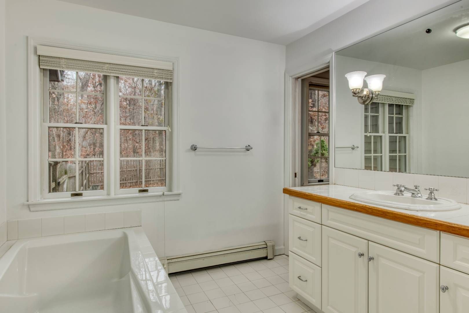 16 Sunninghill Road Southampton, NY 11968 - Photo 7 of 8