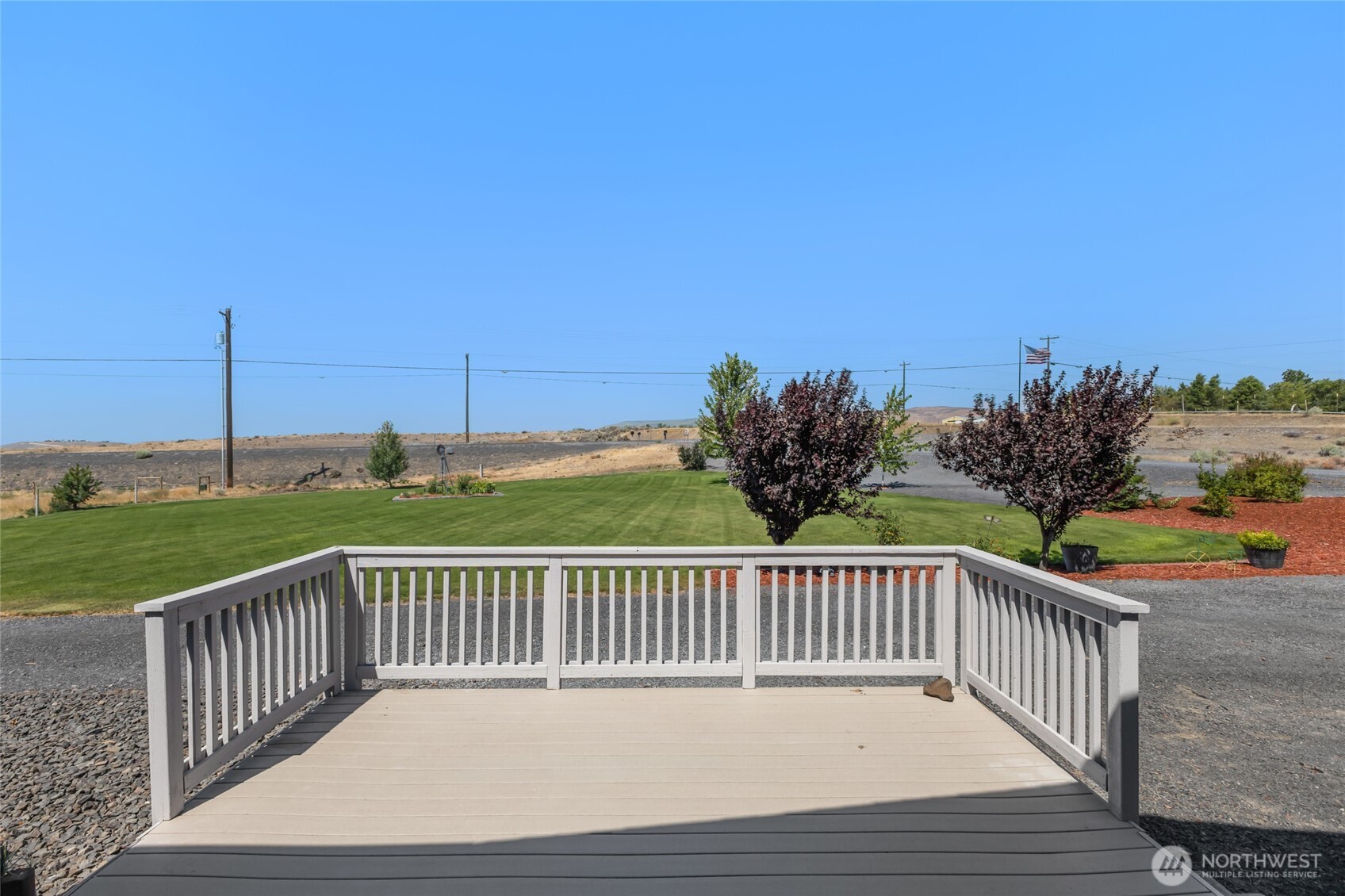 12455 Dodson Road Northwest Ephrata, WA 98823 - Photo 29 of 40 a view of deck and deck