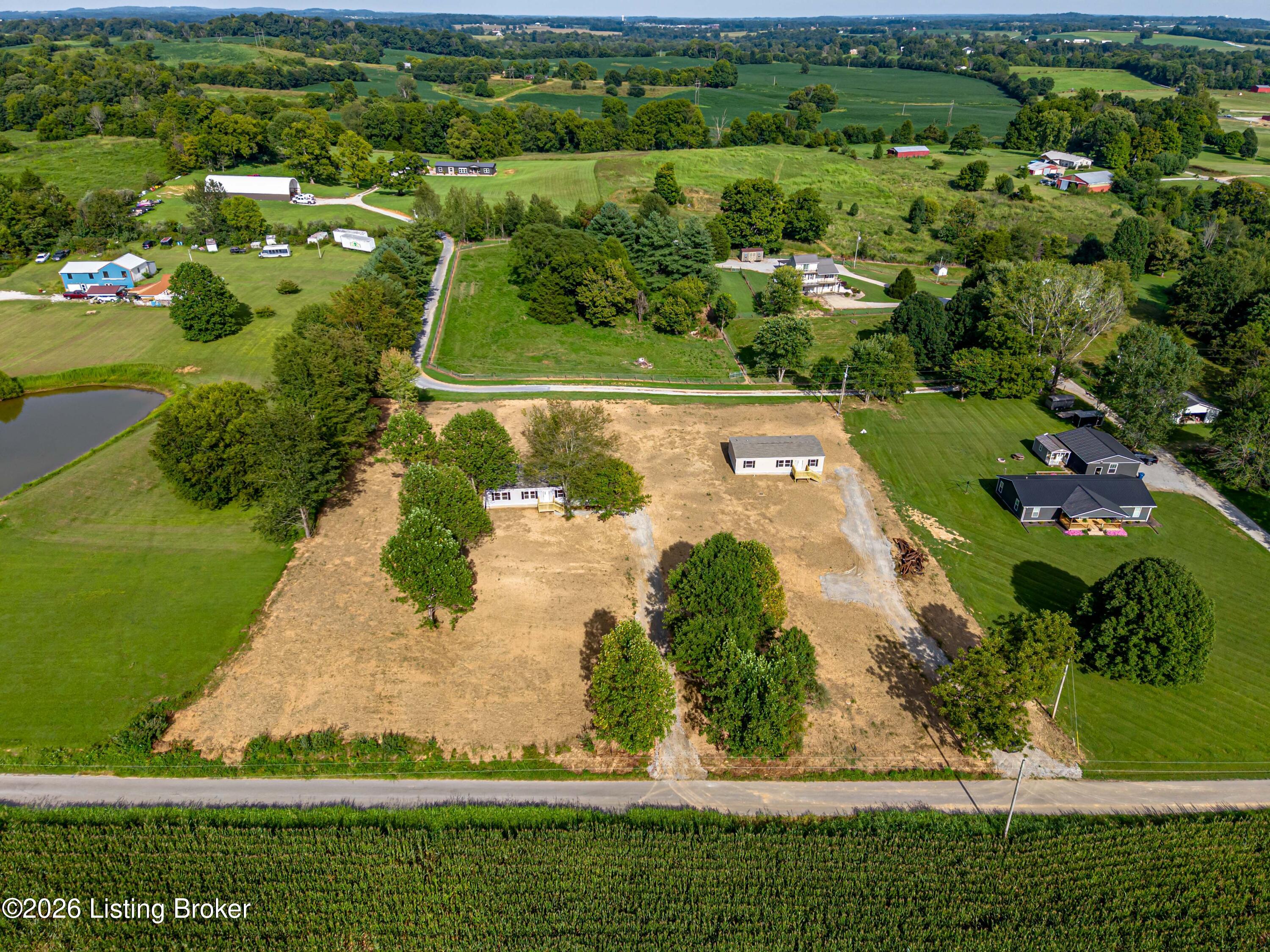 02_Aerial_Overview_Property