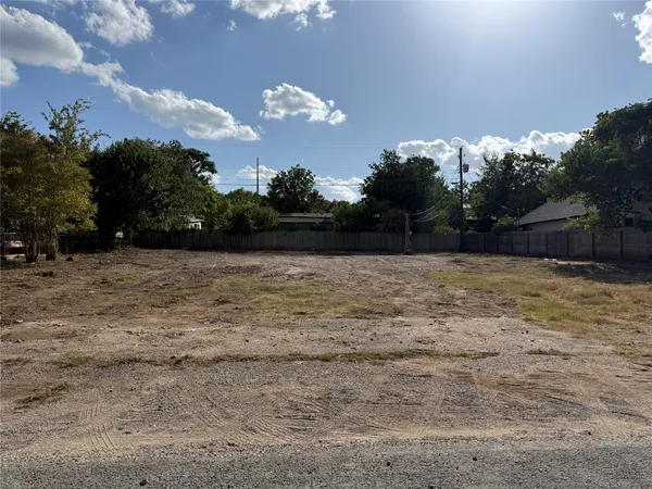 $439,900 | 1100 Lipan Trail, Austin, TX 78733
