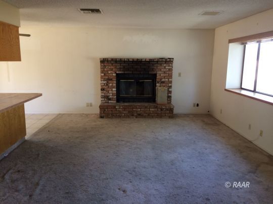 529 South Sunset Street Ridgecrest, CA 93555 - Photo 3 of 15