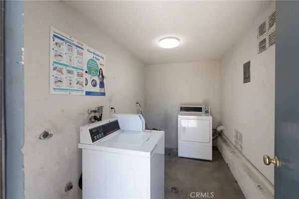 $2,595 | 2209 Carnegie Lane, Unit 2, Redondo Beach, CA 90278