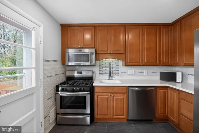 $649,000 | 8012 Frye Road, Alexandria, VA 22309