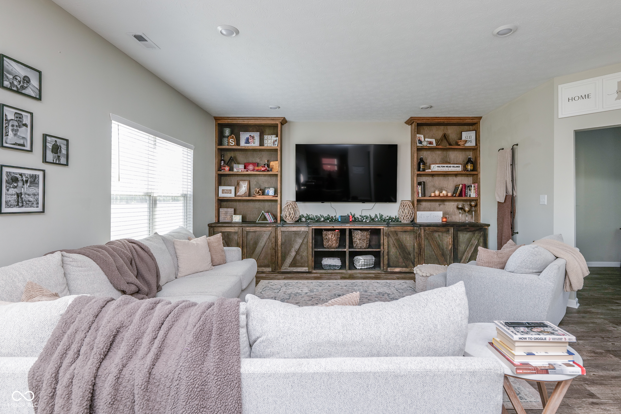 8186 Ambrosia Lane Pendleton, IN 46064 - Photo 3 of 35