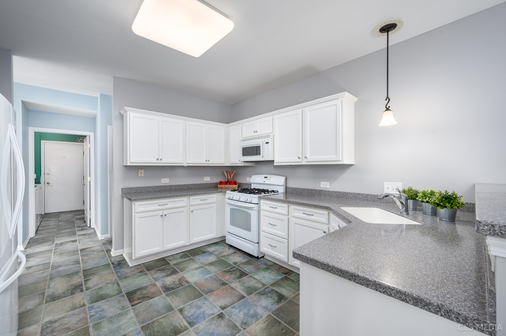 101 Bay Drive Itasca, IL 60143 - Photo 13 of 28