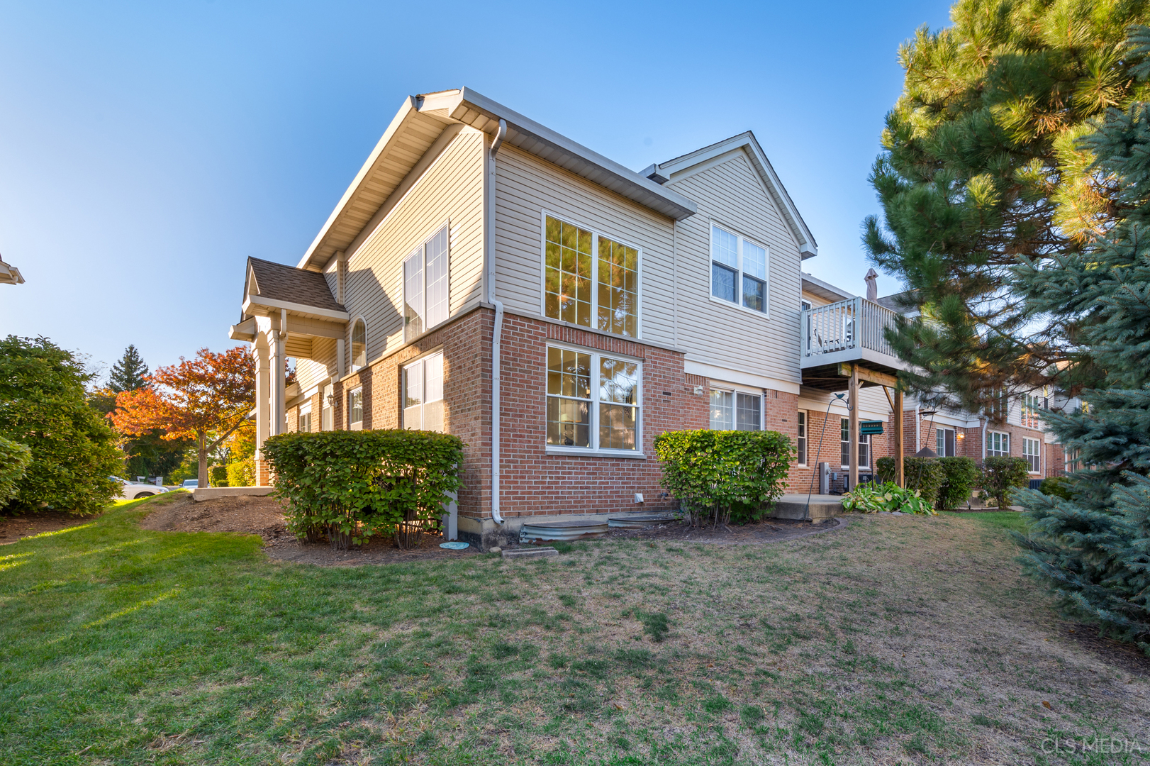 101 Bay Drive Itasca, IL 60143 - Photo 3 of 28