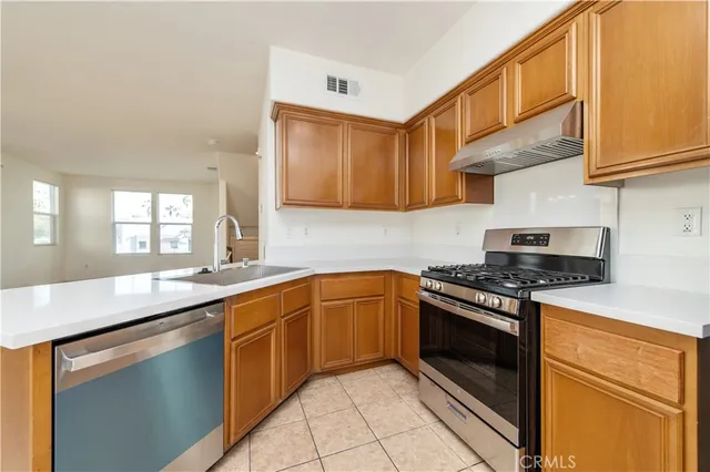 $3,000 | 1577 Ledgestone Lane, Pomona, CA 91767