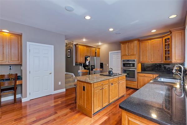 4 Greenwood Road Hopkinton, MA 01748 - Photo 3 of 27 Gallery Image 3