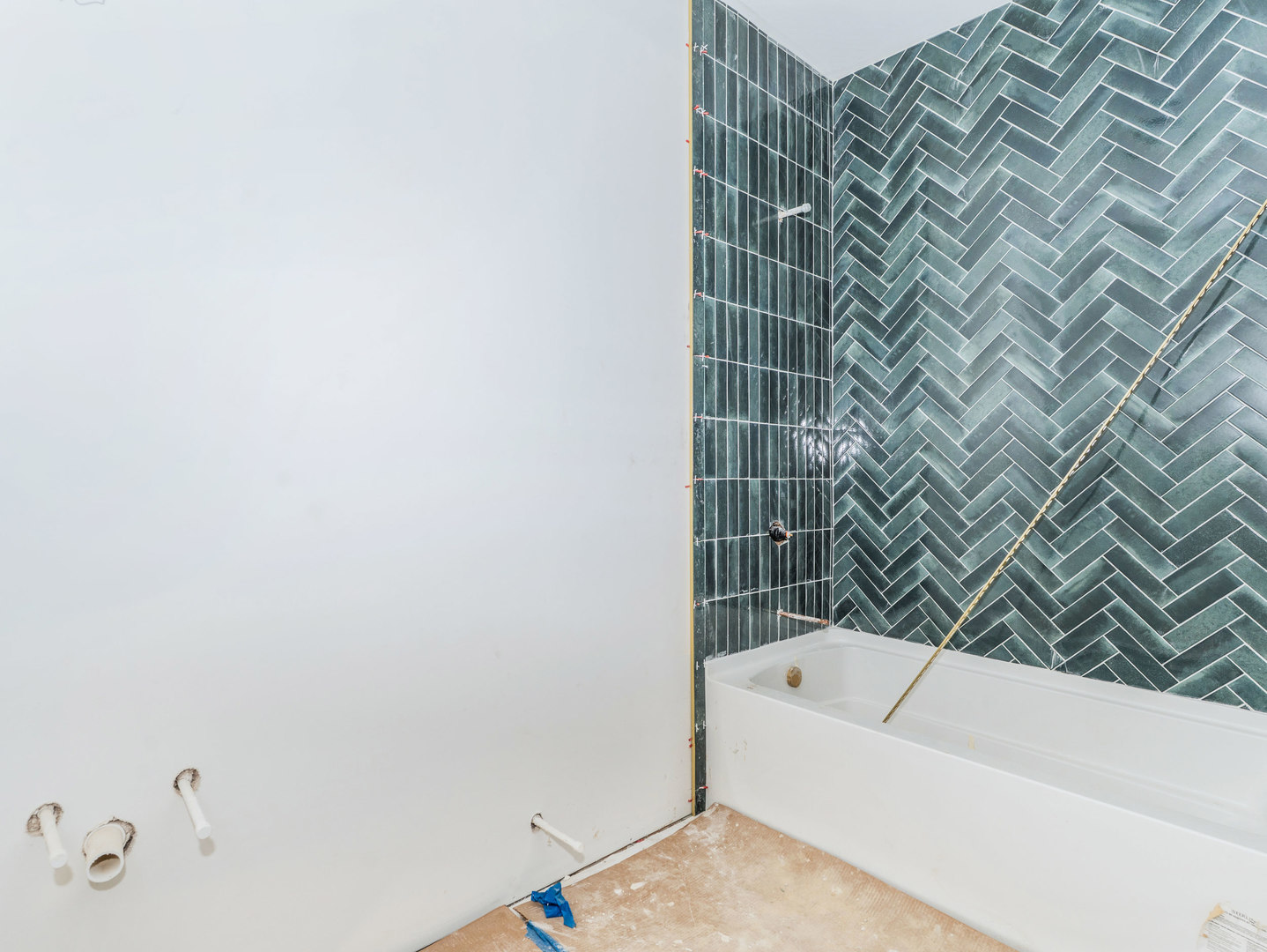 1232 Prairie Lane, Unit 5A Lemont, IL 60439 - Photo 23 of 31 a bathroom with a bathtub