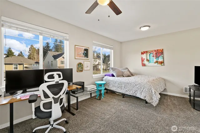 $700,000 | 1320 34th Street Southeast, Puyallup, WA 98372