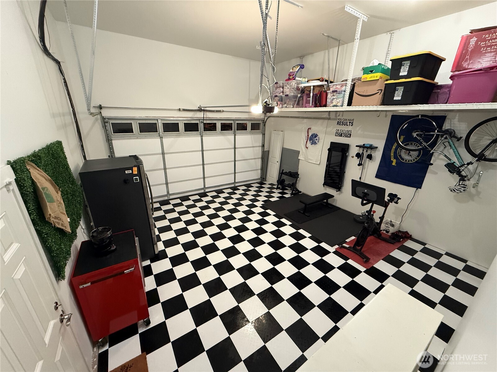 1320 34th Street Southeast Puyallup, WA 98372 - Photo 33 of 40 a kitchen with a stove and a refrigerator