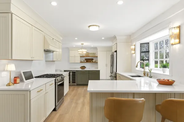 $840,000 | 1205 Chateaugay Avenue, Naperville, IL 60540