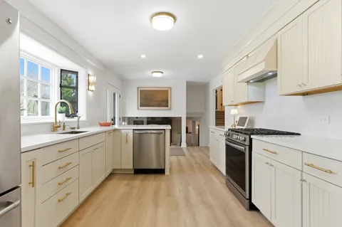$840,000 | 1205 Chateaugay Avenue, Naperville, IL 60540