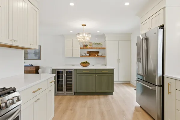 $840,000 | 1205 Chateaugay Avenue, Naperville, IL 60540