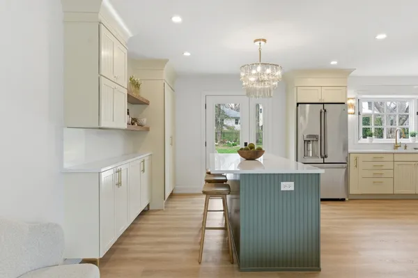 $840,000 | 1205 Chateaugay Avenue, Naperville, IL 60540