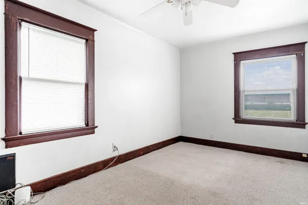 $180,000 | 3319 South Clinton Street, Fort Wayne, IN 46806