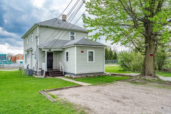 $180,000 | 3319 South Clinton Street, Fort Wayne, IN 46806
