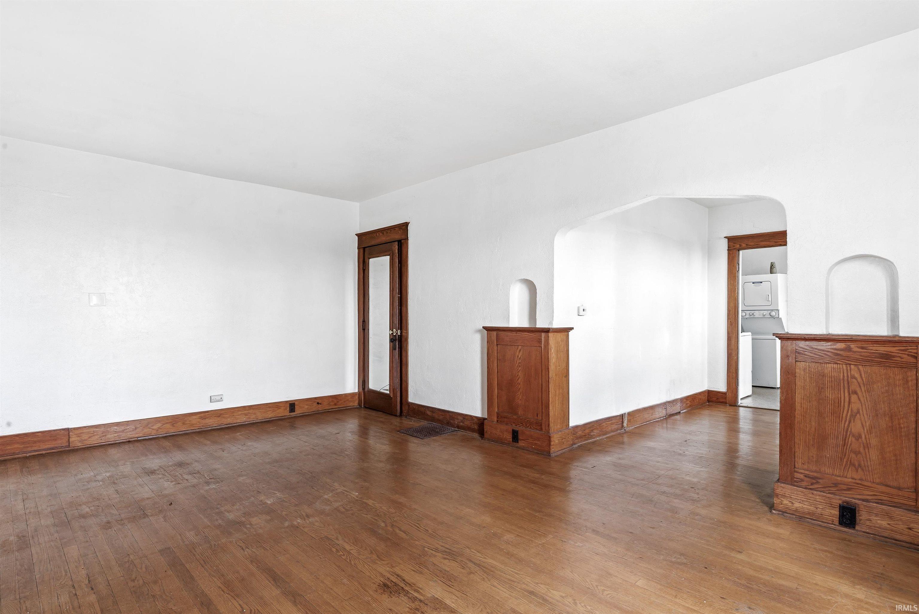 3319 South Clinton Street Fort Wayne, IN 46806 - Photo 3 of 25