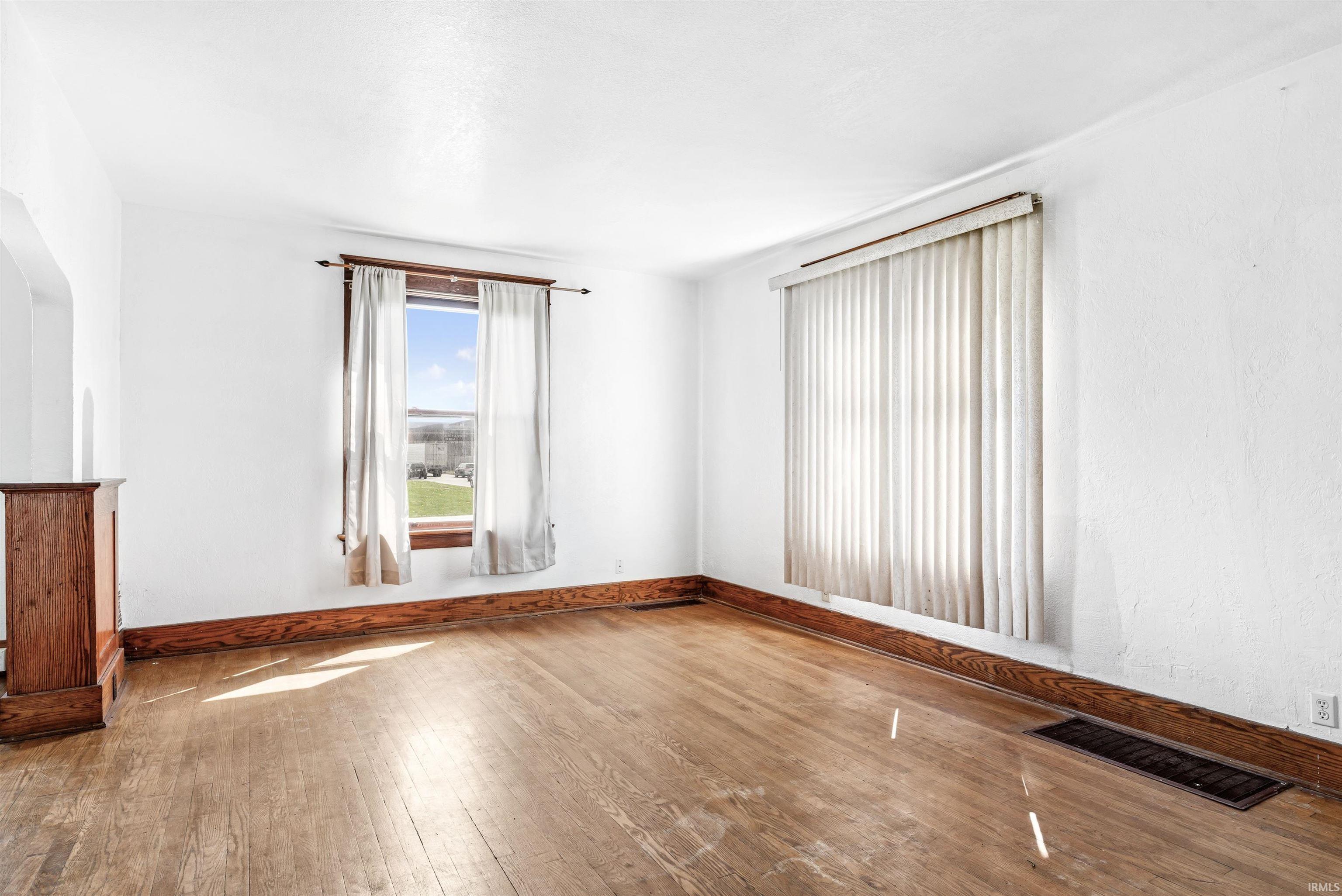 3319 South Clinton Street Fort Wayne, IN 46806 - Photo 4 of 25