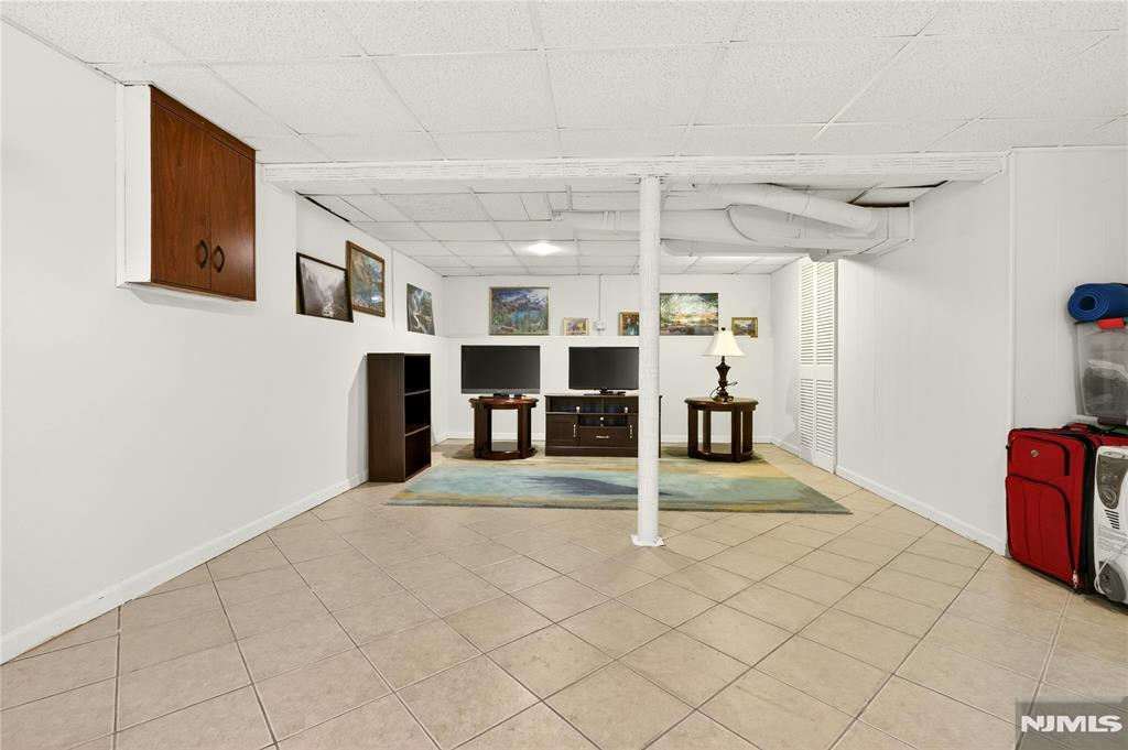 12 Stony Hill Road Clifton, NJ 07013 - Photo 26 of 35