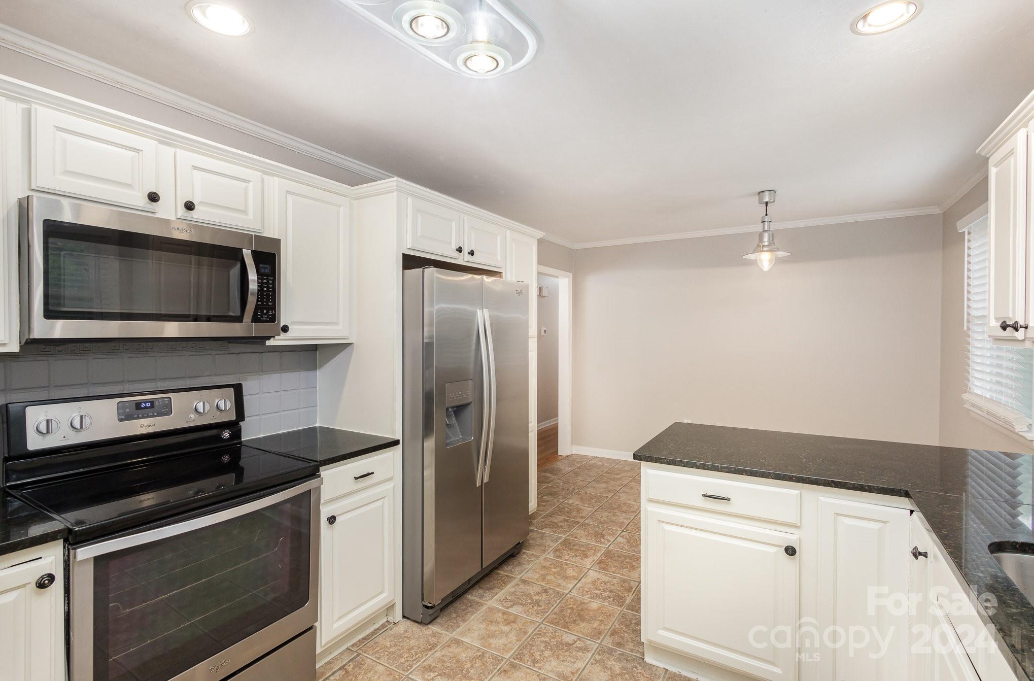 1512 Rama Road Charlotte, NC 28211 - Photo 4 of 30