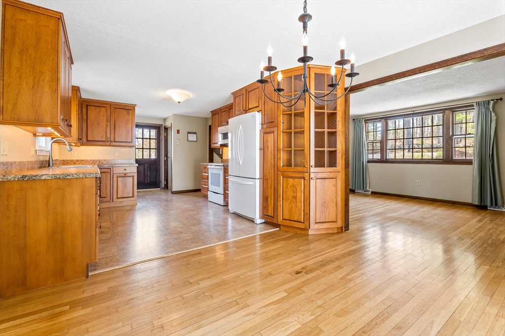 189 Flavell Road Groton, MA 01450 - Photo 13 of 32 Gallery Image 13