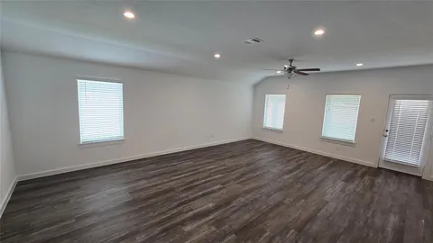 $325,000 | 1118 Toledo Bend Pass, Rosharon, TX 77583