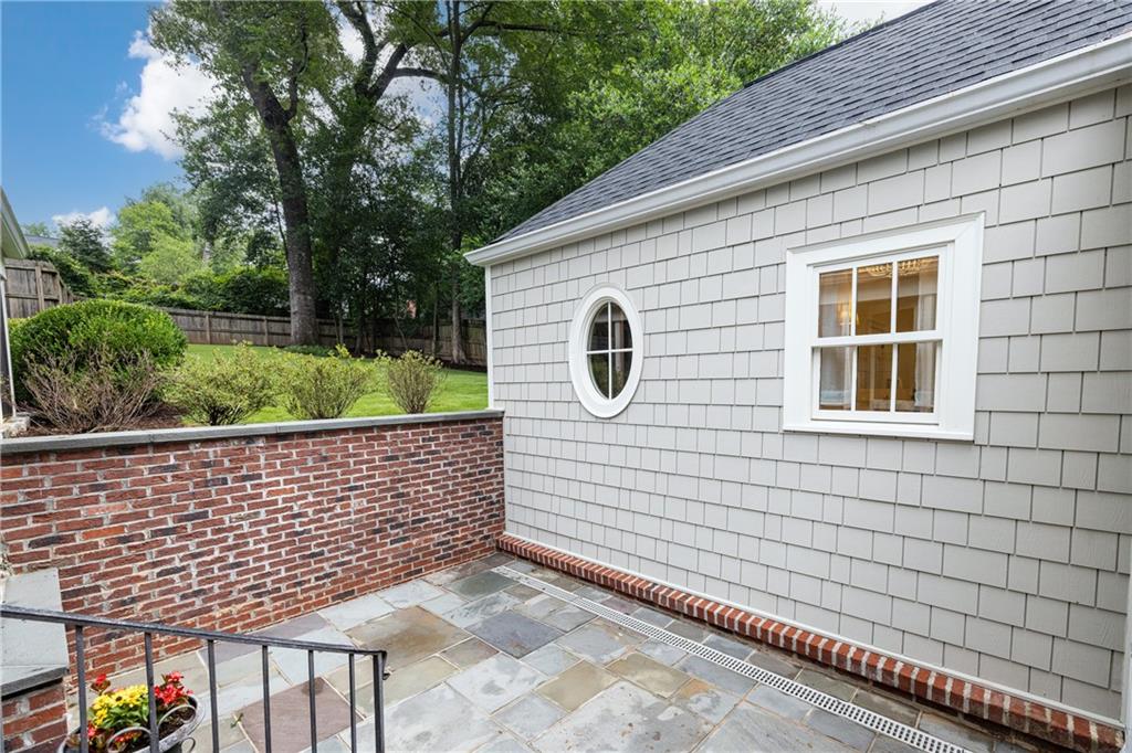 531 Spring Valley Road Northwest Atlanta, GA 30318 - Photo 27 of 33