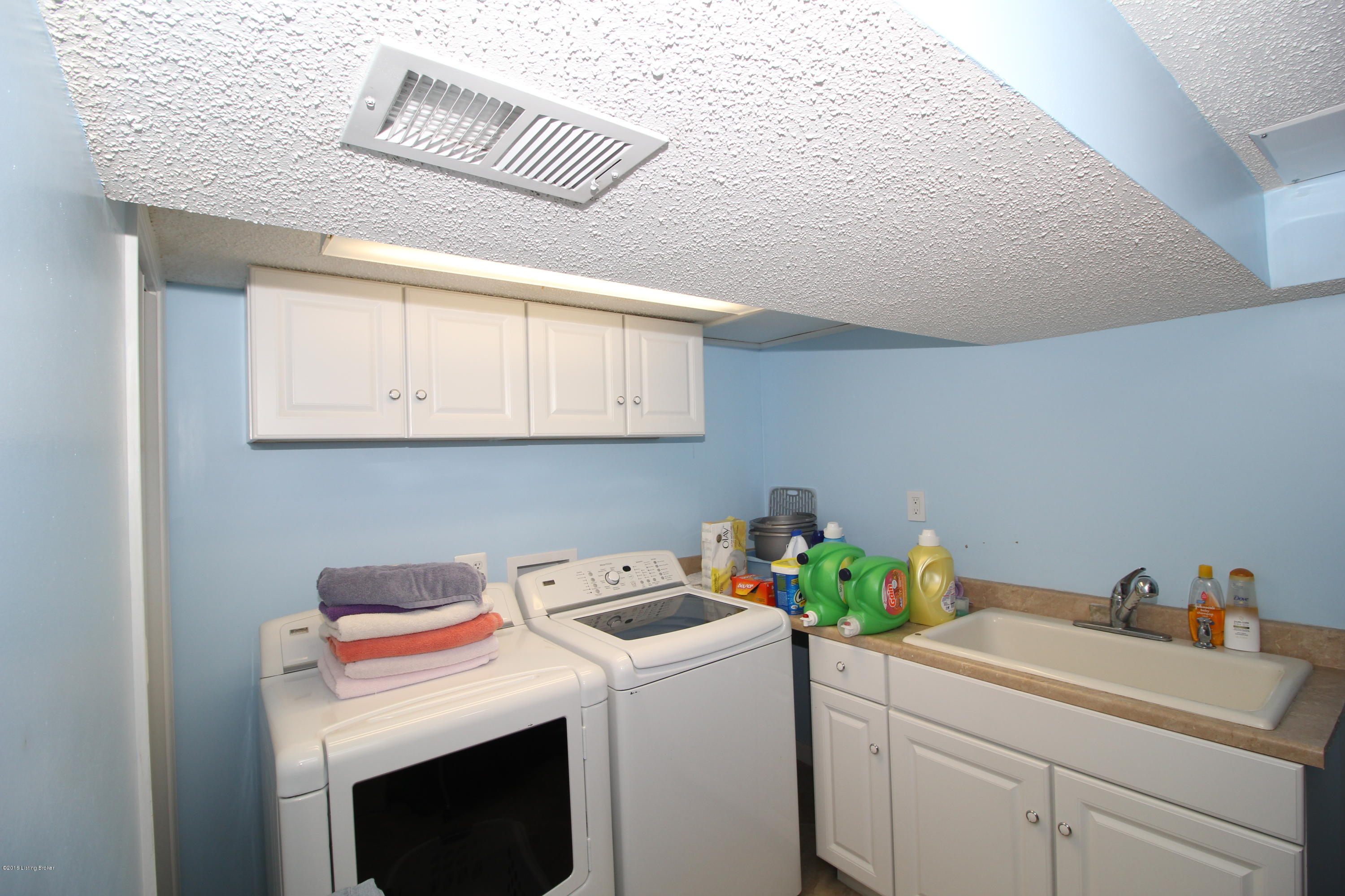 8317 Twisted Pine Road Louisville, KY 40219 - Photo 26 of 29 Laundry
