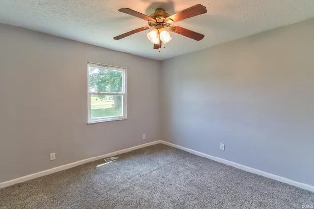 $205,000 | 215 Sycamore Street, Dale, IN 47523