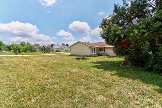 $215,000 | 215 Sycamore Street, Dale, IN 47523