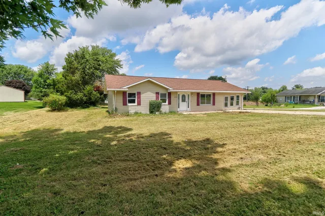 $215,000 | 215 Sycamore Street, Dale, IN 47523