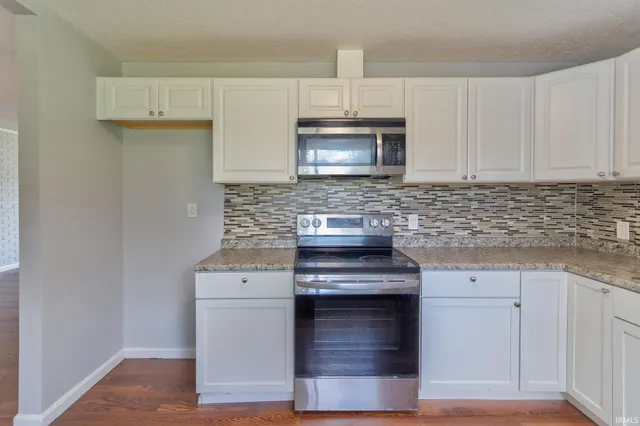 $205,000 | 215 Sycamore Street, Dale, IN 47523