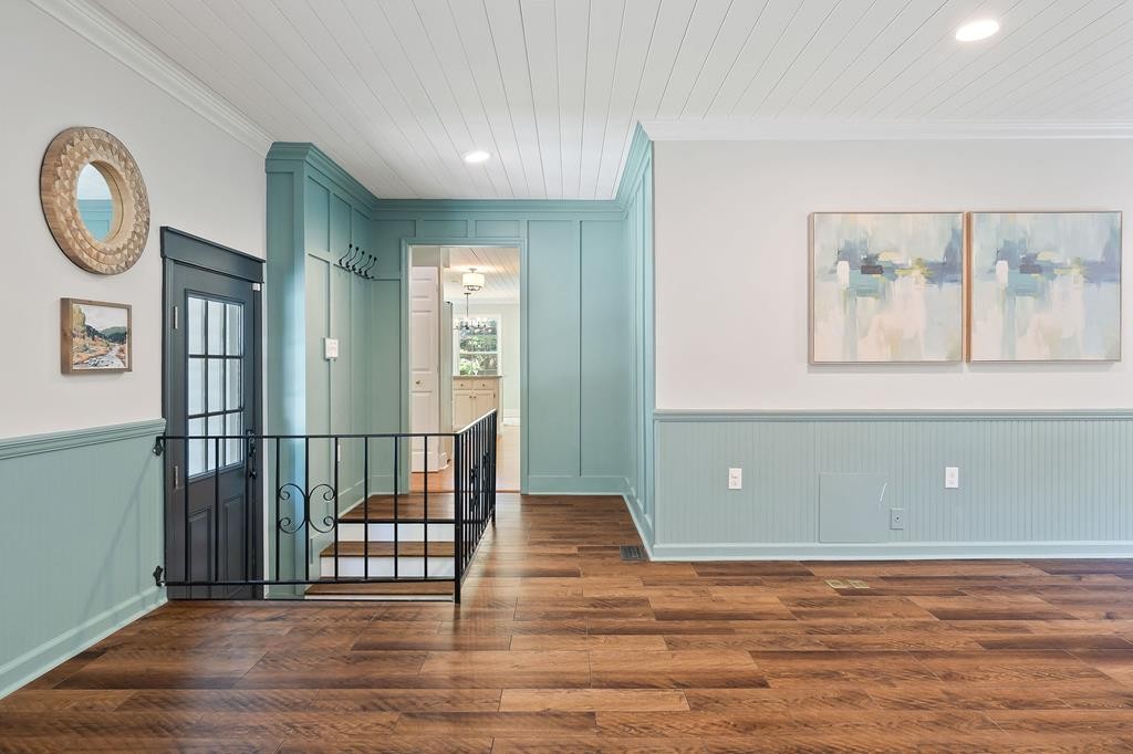 480 Jamestown Road Cookeville, TN 38501 - Photo 15 of 46 a view of a room with wooden floor and window
