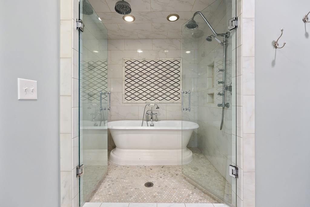 480 Jamestown Road Cookeville, TN 38501 - Photo 23 of 46 a bathroom with a sink a toilet and shower