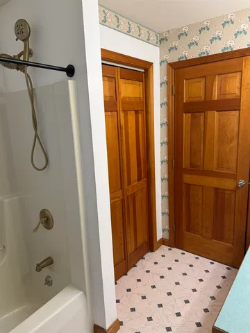 $674,400 | 82 Hiram Atkins Byway, Hartford, VT 05059