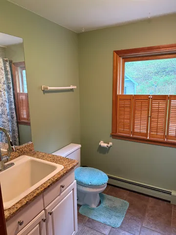 $674,400 | 82 Hiram Atkins Byway, Hartford, VT 05059