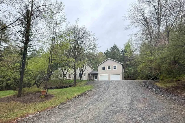 $674,400 | 82 Hiram Atkins Byway, Hartford, VT 05059
