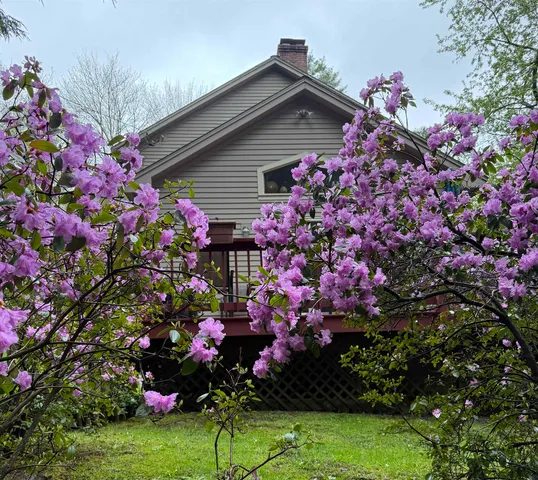 $674,400 | 82 Hiram Atkins Byway, Hartford, VT 05059