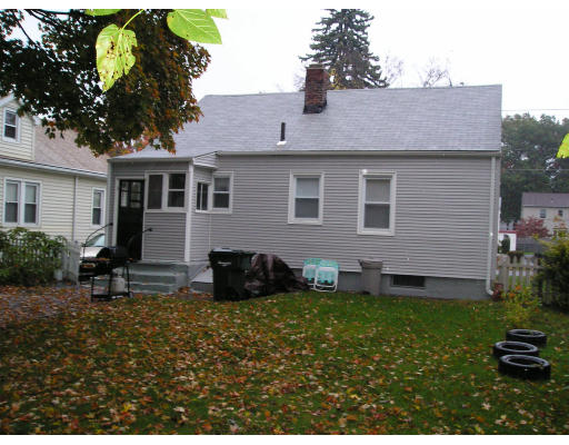 44 Eloise Street Springfield, MA 01118 - Photo 3 of 5 a house view with a garden space