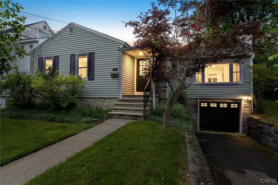 141 Edgehill Road Syracuse, NY 13224 - Photo 1 of 50