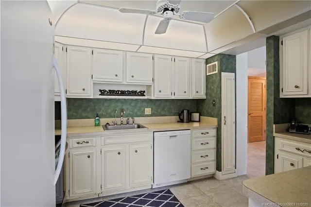 $185,000 | 1800 Southeast St Lucie Boulevard, Unit 5102, Stuart, FL 34996