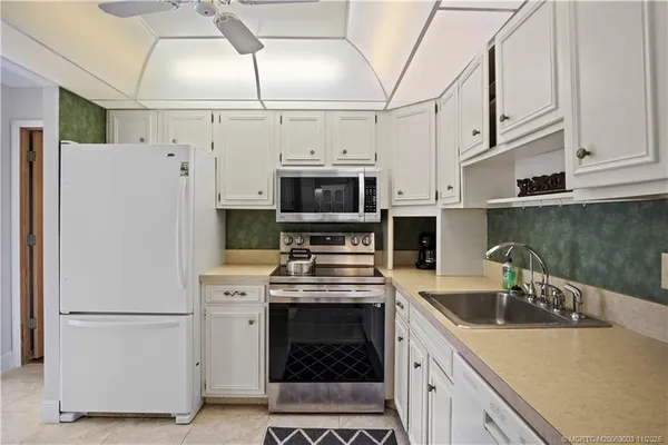 $150,000 | 1800 Southeast St Lucie Boulevard, Unit 5102, Stuart, FL 34996