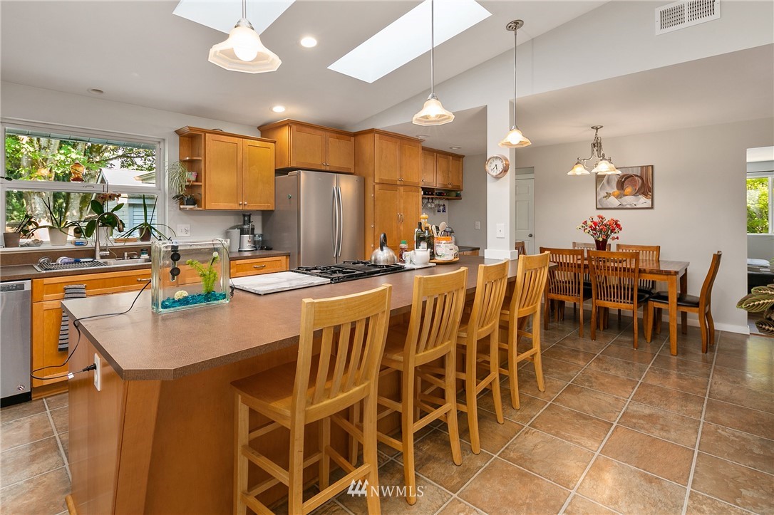 15 234th Place Southwest Bothell, WA 98021 - Photo 8 of 38